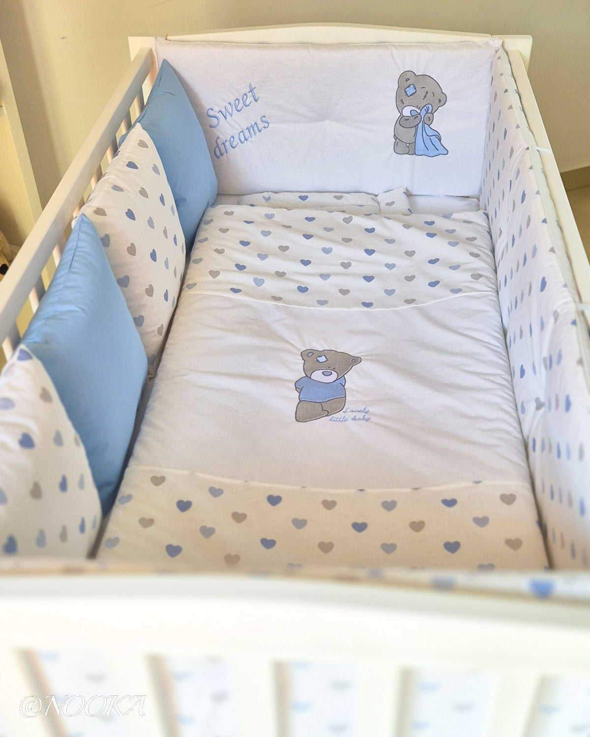 Set lenjerie CONFORT cu laterale combinate clasic & tip perne- NOOKA Bear Hearts Blue