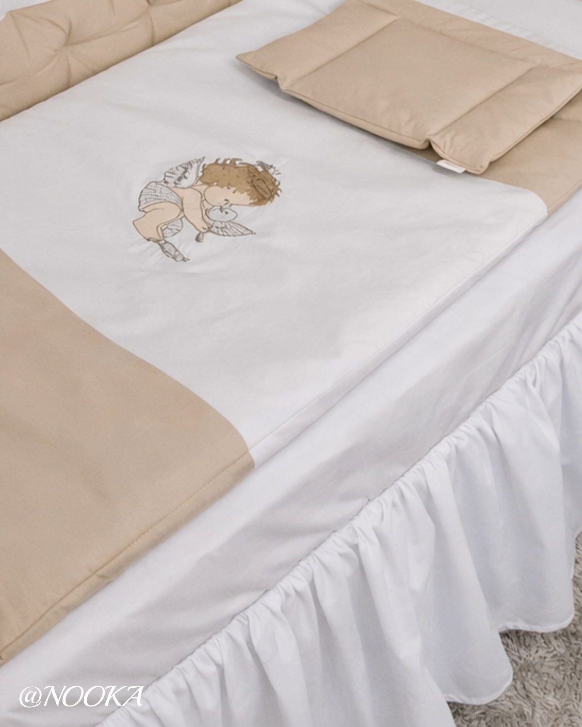 Set lenjerie PREMIUM laterale matlasate cu baldachin decorativ - NOOKA Little Angel