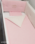 Set lenjerie  cu aparatori clasice  NOOKA  – Lenjerie Reversibilă Roz & Buline Bej