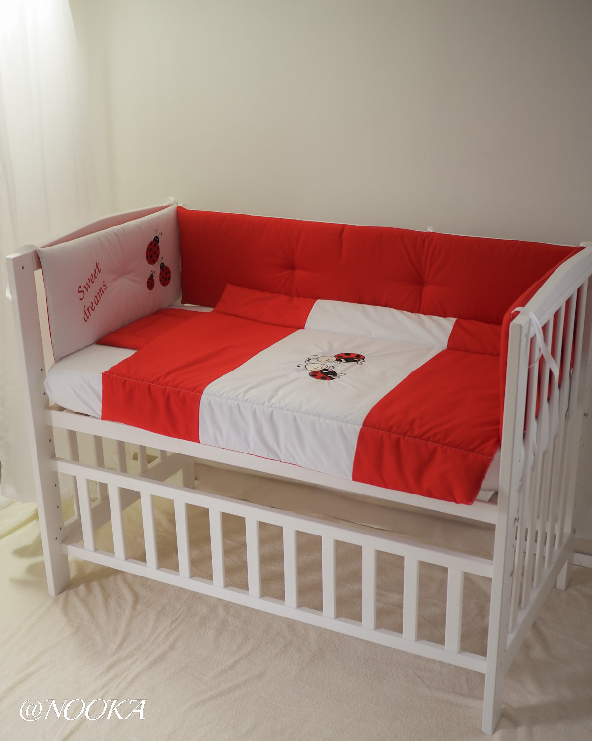 Set lenjerie ESENTIAL cu aparatori clasice - Rosu LadyBug