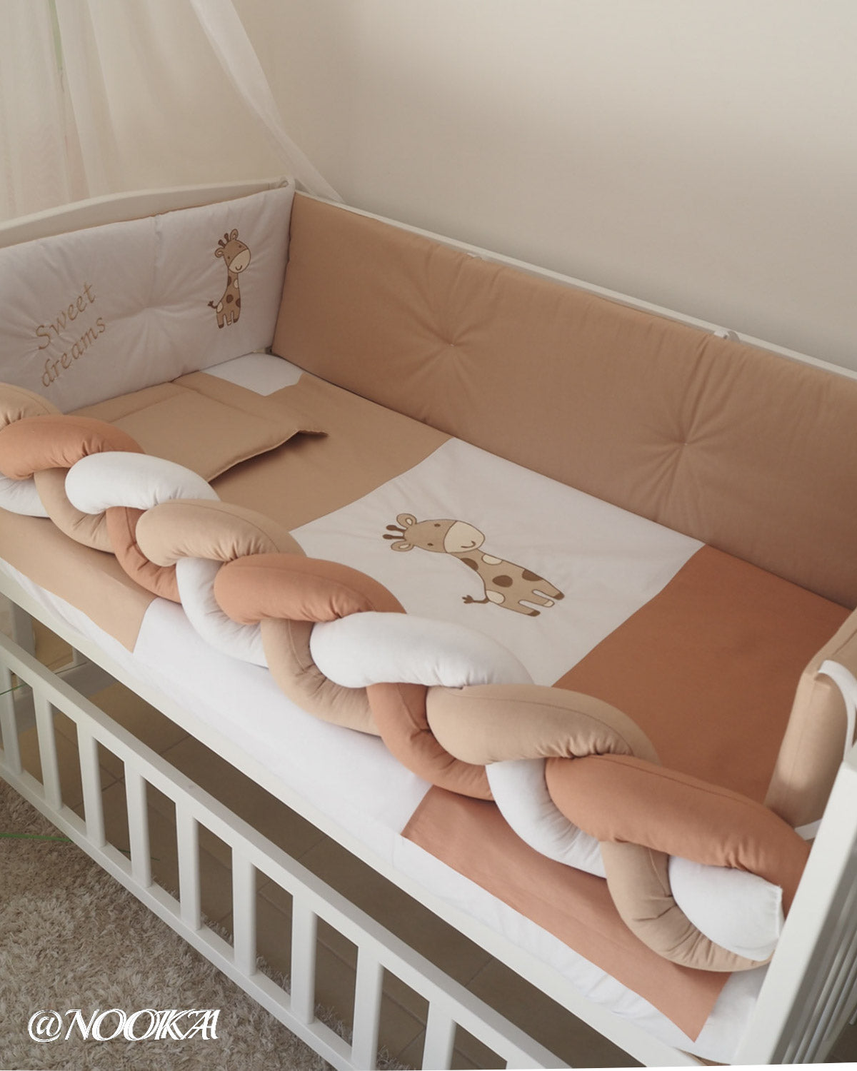 Set lenjerie PREMIUM cu laterale combinate -NOOKA Giraffe Capucino