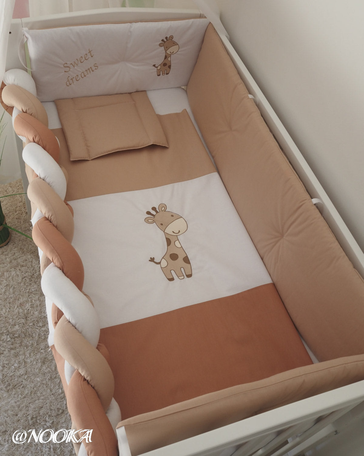 Set lenjerie PREMIUM cu laterale combinate -NOOKA Giraffe Capucino