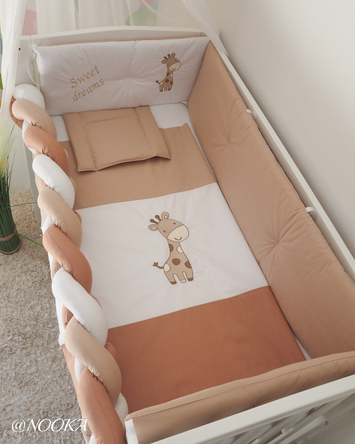 Set lenjerie PREMIUM cu laterale combinate -NOOKA Giraffe Capucino