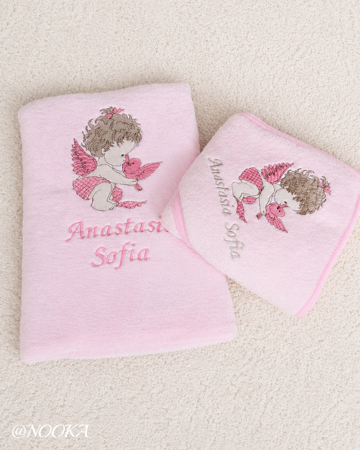 Set cadou – Păturică și prosop cu glugă  Pink Little Angel